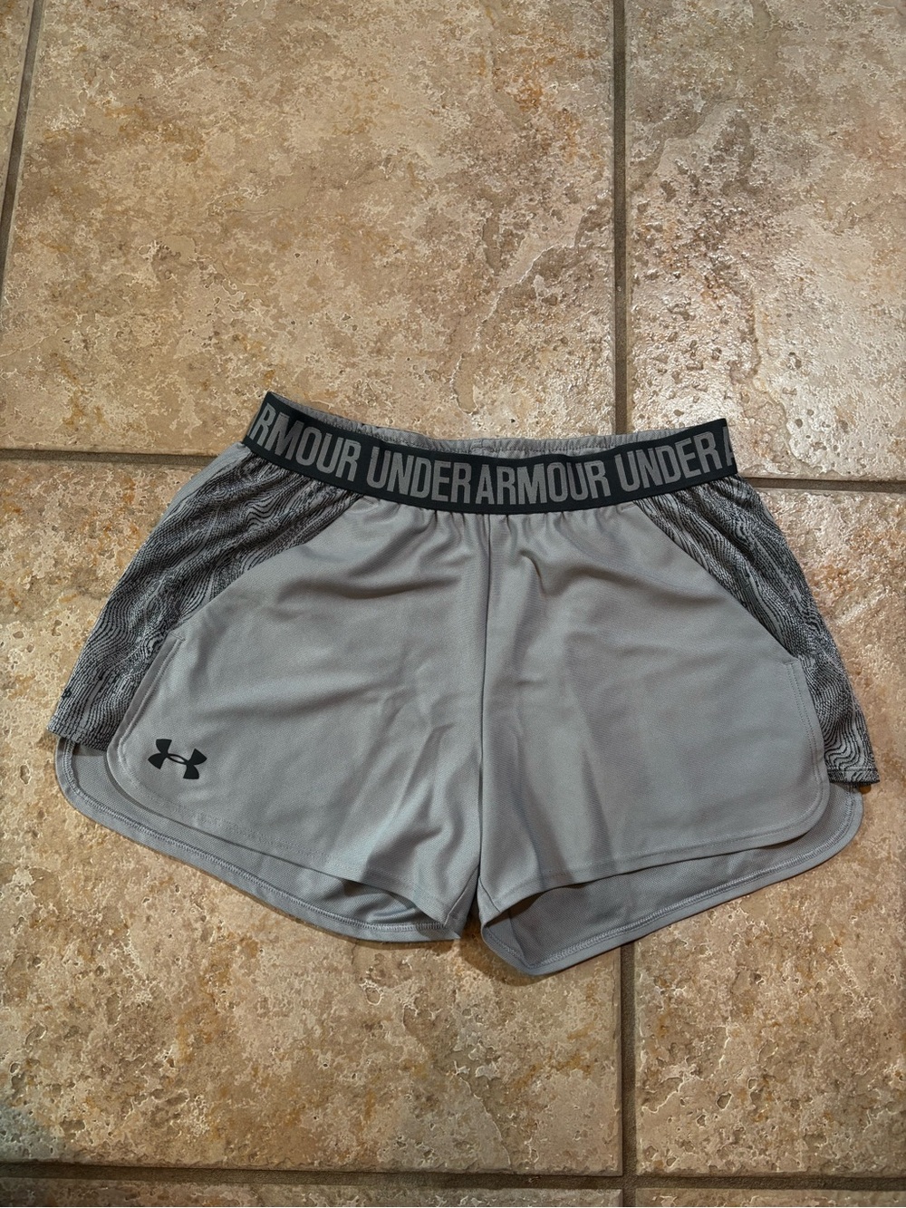 Under Armor Gray Athletic Shorts Size S